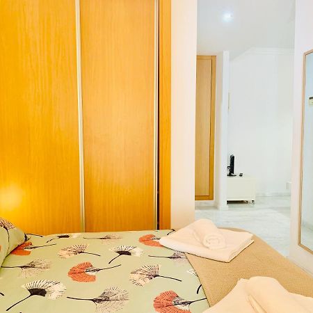 Homely Malaga Parras Con Terraza Interior Y Parking Privado Bajo Suplemento Eksteriør billede