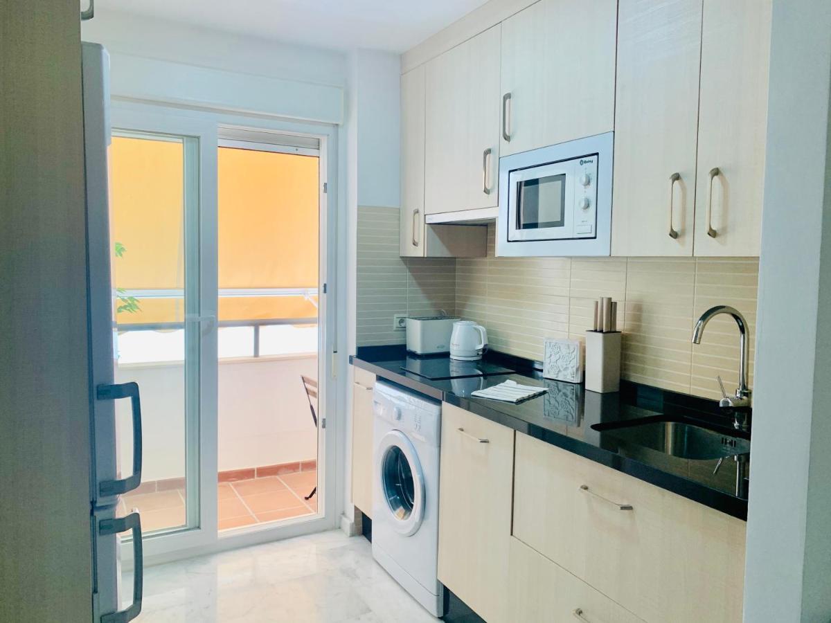 Homely Malaga Parras Con Terraza Interior Y Parking Privado Bajo Suplemento Eksteriør billede