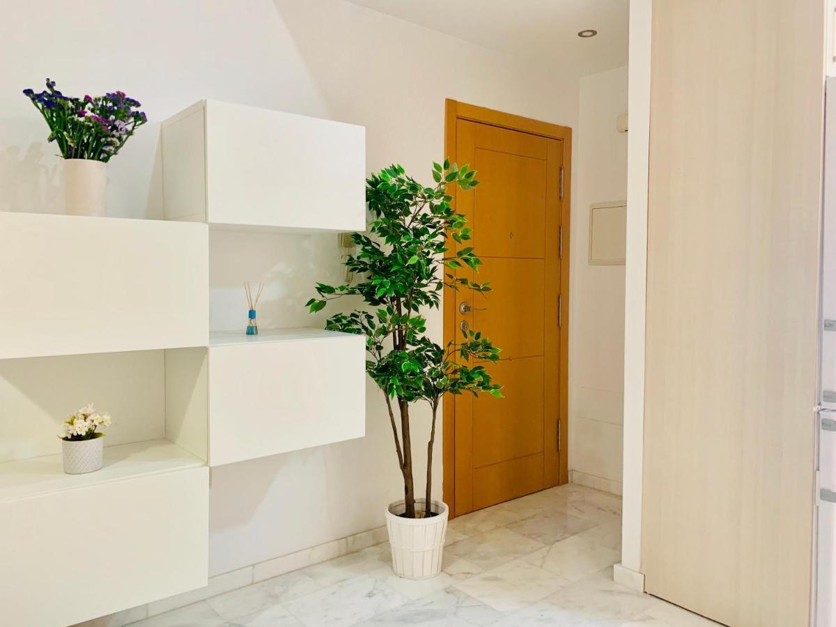 Homely Malaga Parras Con Terraza Interior Y Parking Privado Bajo Suplemento Eksteriør billede