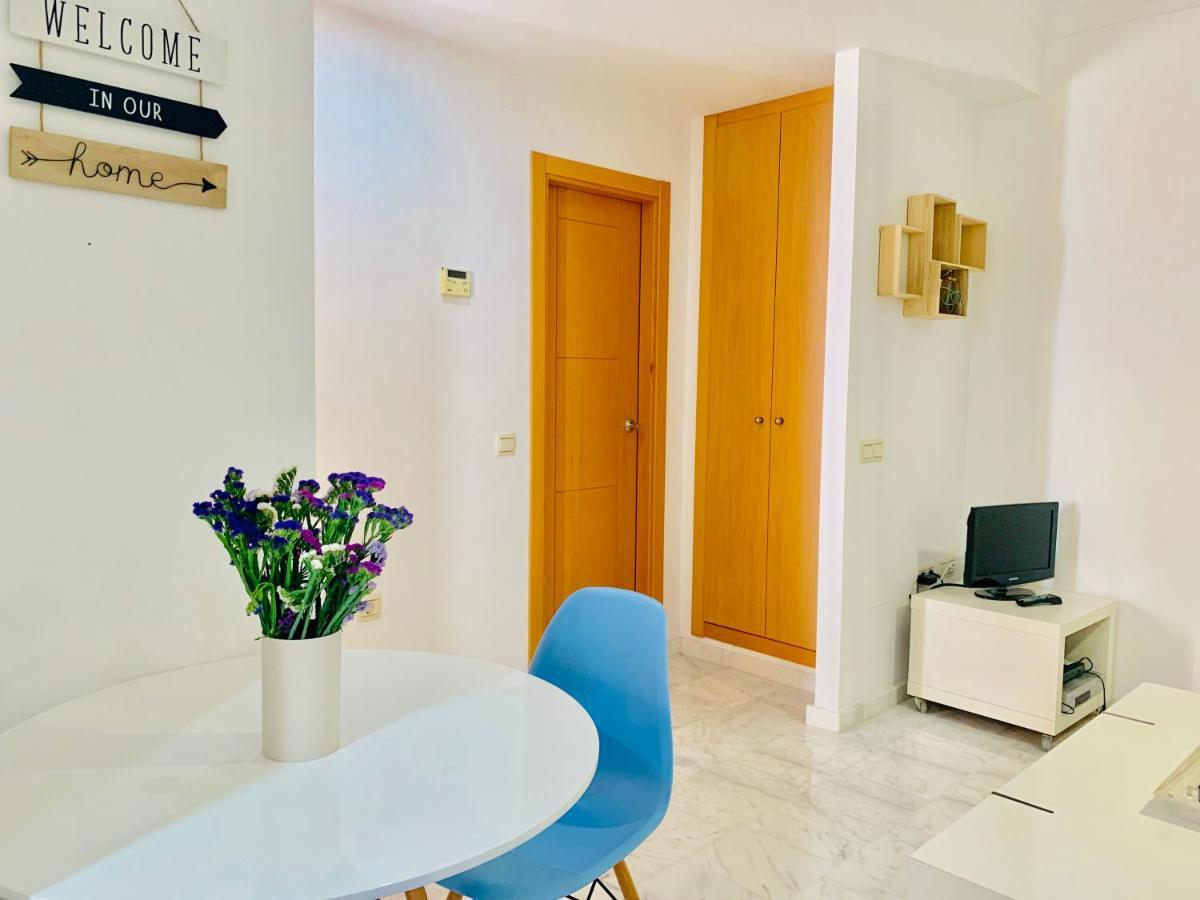 Homely Malaga Parras Con Terraza Interior Y Parking Privado Bajo Suplemento Eksteriør billede