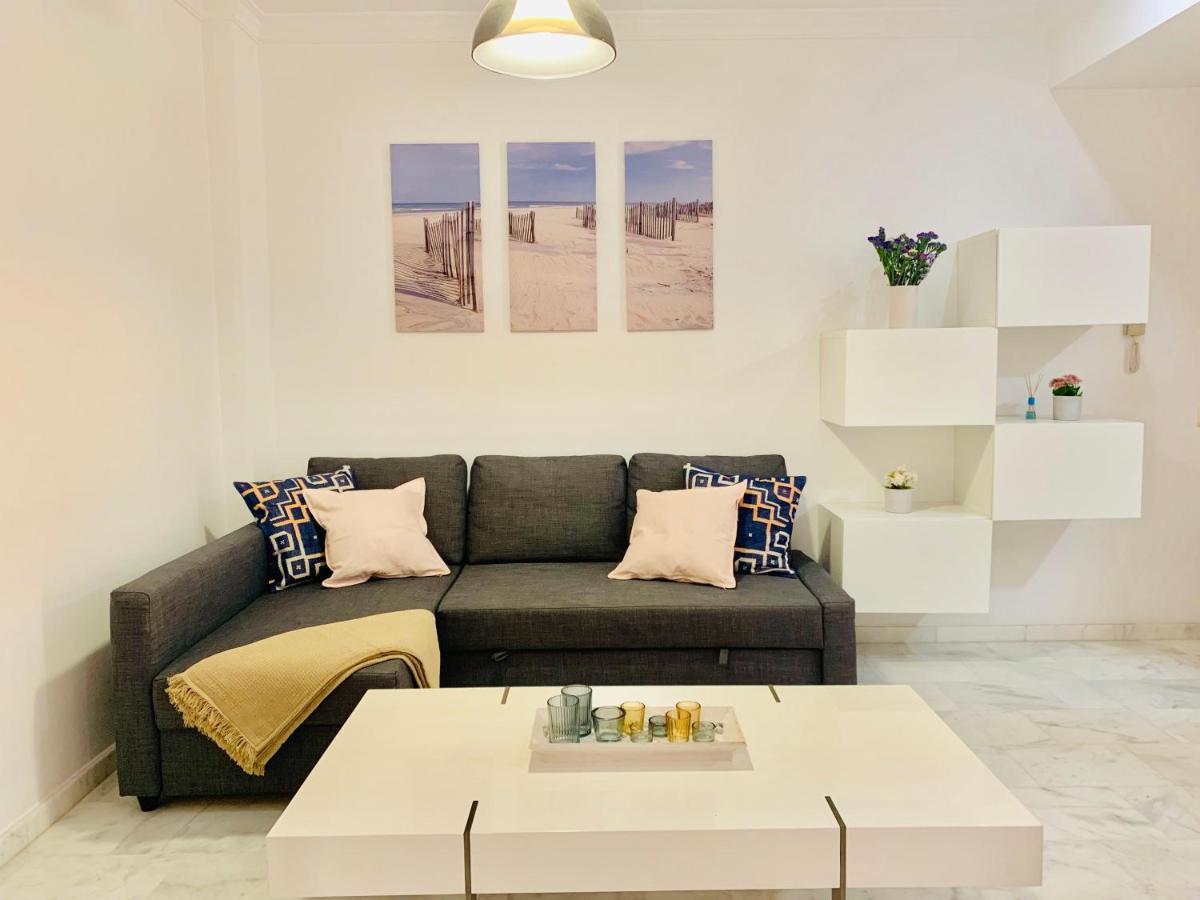 Homely Malaga Parras Con Terraza Interior Y Parking Privado Bajo Suplemento Eksteriør billede