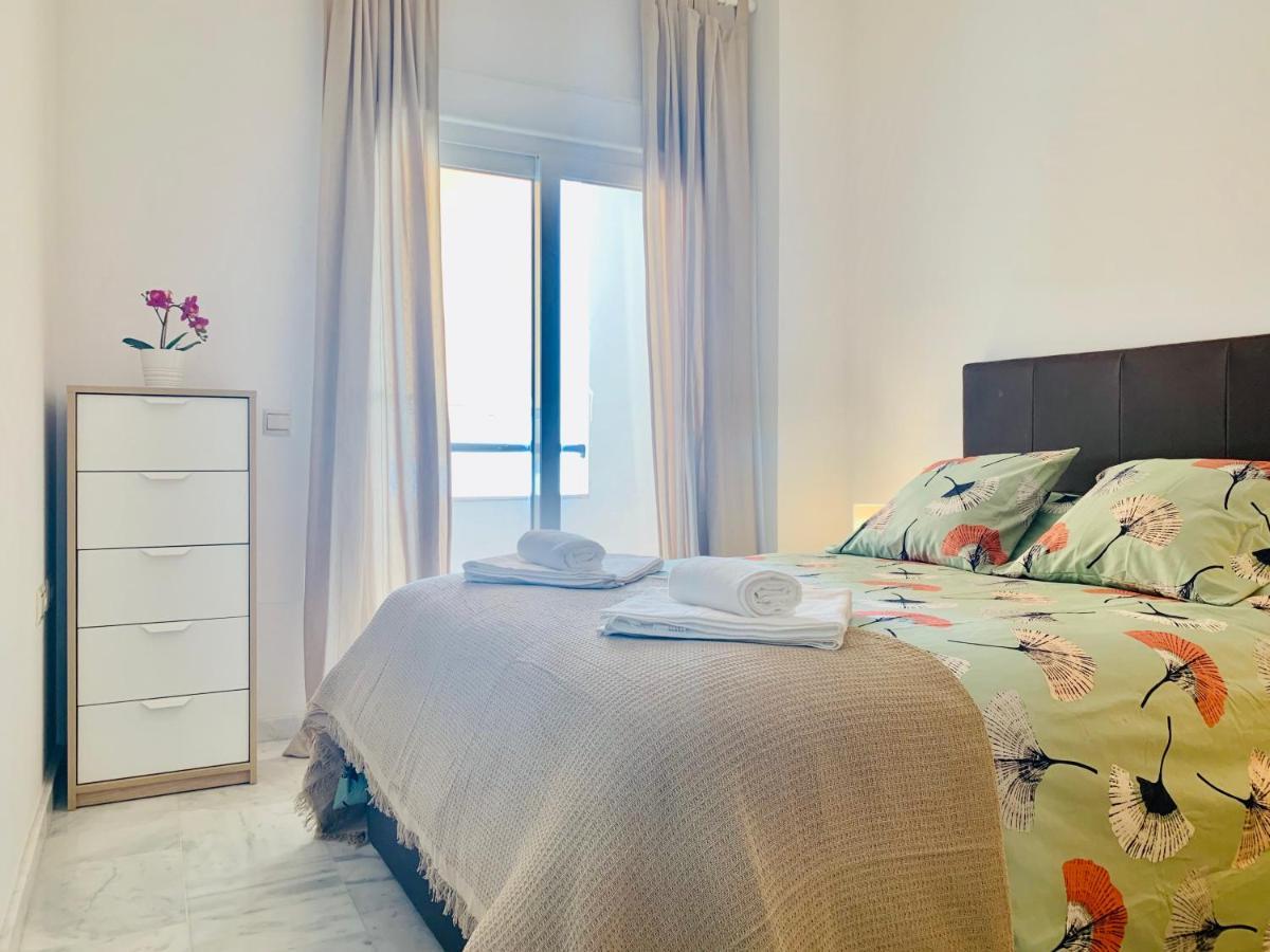 Homely Malaga Parras Con Terraza Interior Y Parking Privado Bajo Suplemento Eksteriør billede