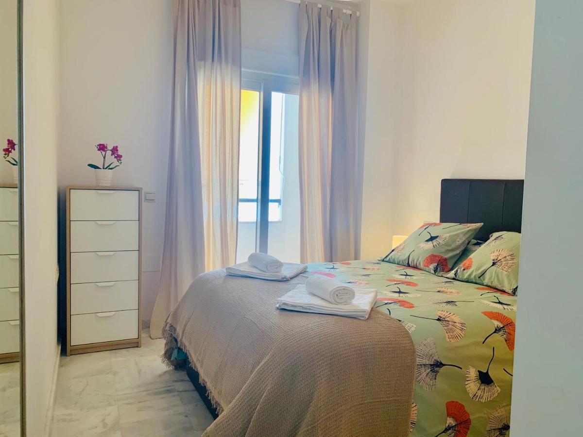 Homely Malaga Parras Con Terraza Interior Y Parking Privado Bajo Suplemento Eksteriør billede